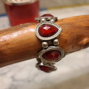silver-tone stretch bracelet deep red, faceted teardrop-shaped stones Boho, Goth